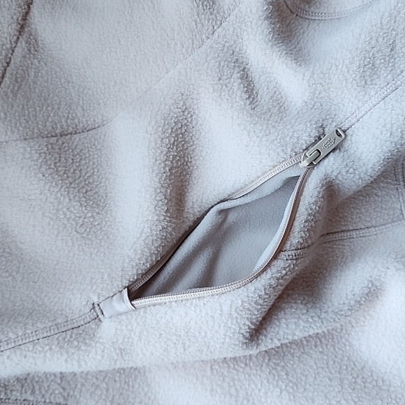 FP Movement Free People Wild and Free Pullover size L color is Cashmere / Cream - Picture 15 of 17